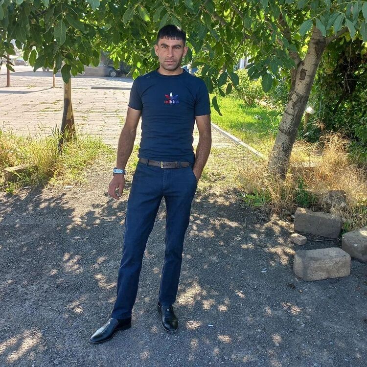  47040351  , 34 ,    