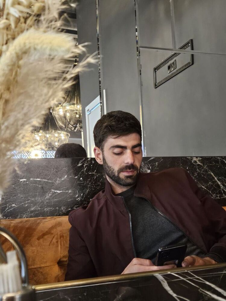  52930981  Armo, 30 ,    