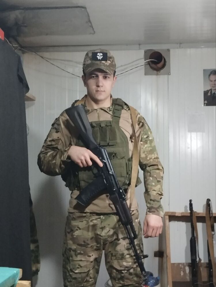  44643811  ARSLAN, 24 ,    