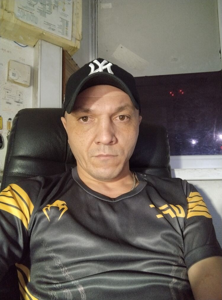  53811871  Dimarik, 38 ,    