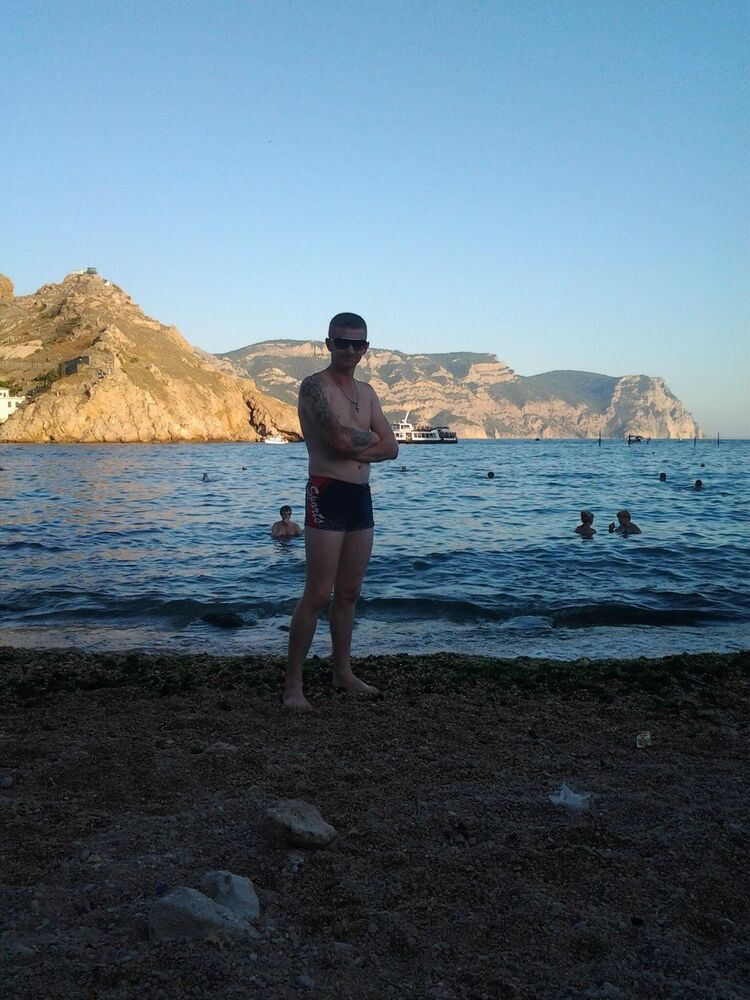  25067531  Ivan, 36 ,    