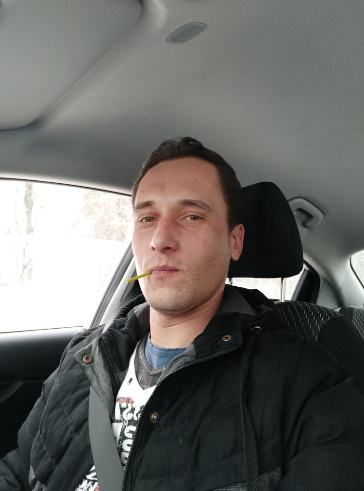  24311801  Dmitriy, 37 ,    