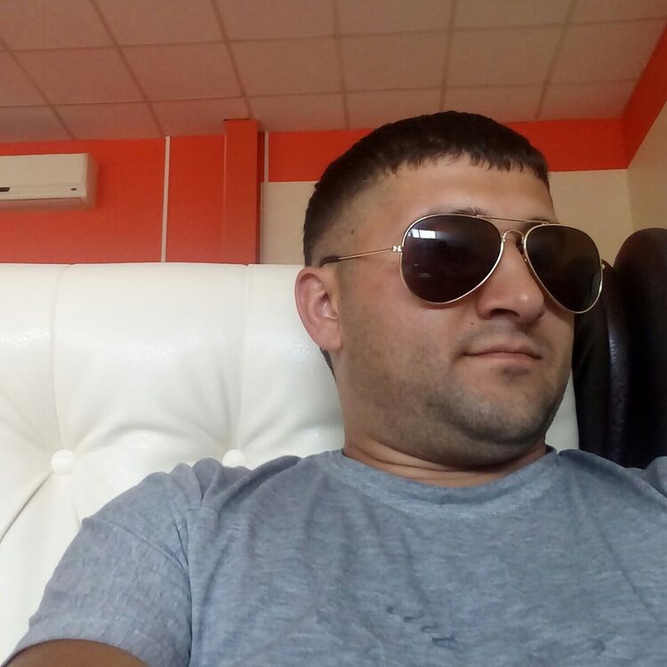  21063421  Stefan, 38 ,    --