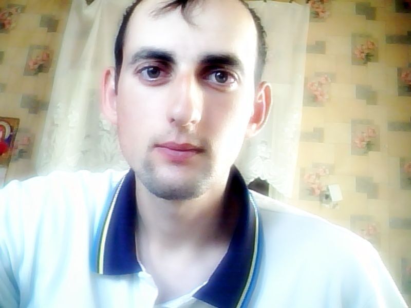  7665421  Mihail, 33 ,    