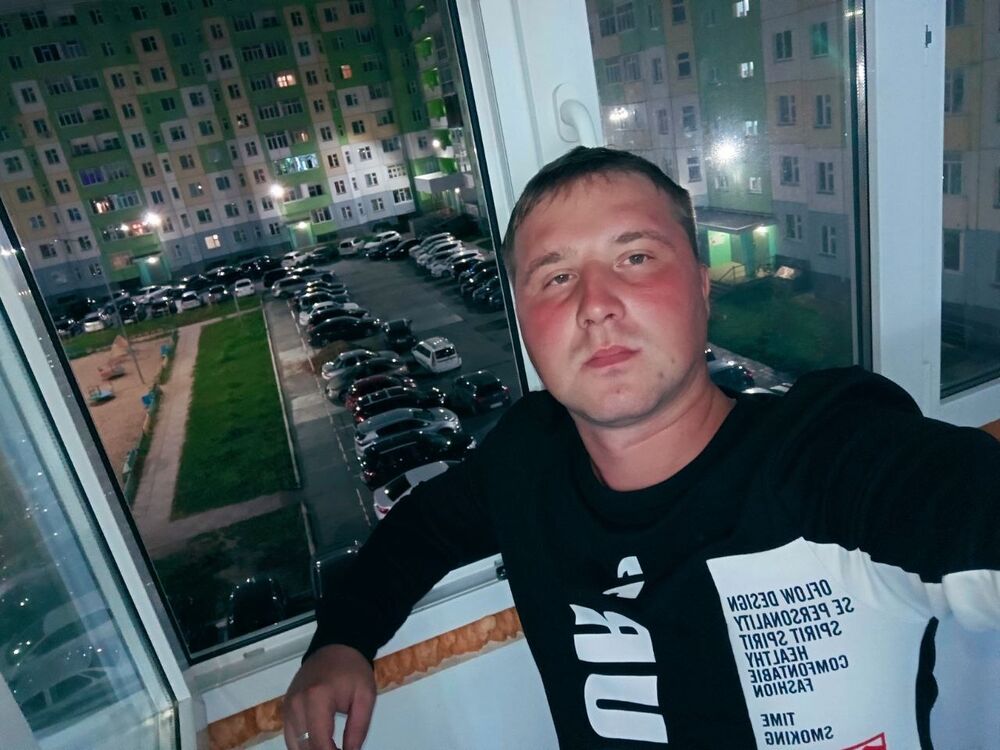  48382261  Ilya, 32 ,    