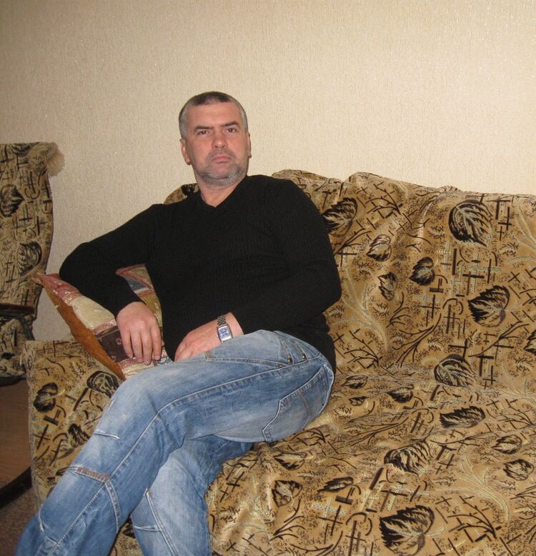  5624561  Vladimir, 54 ,    