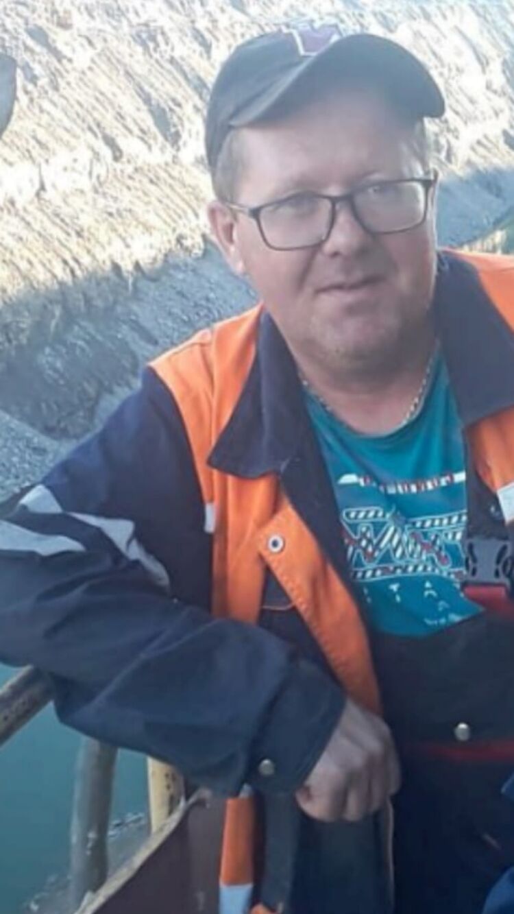  48084751  , 41 ,    