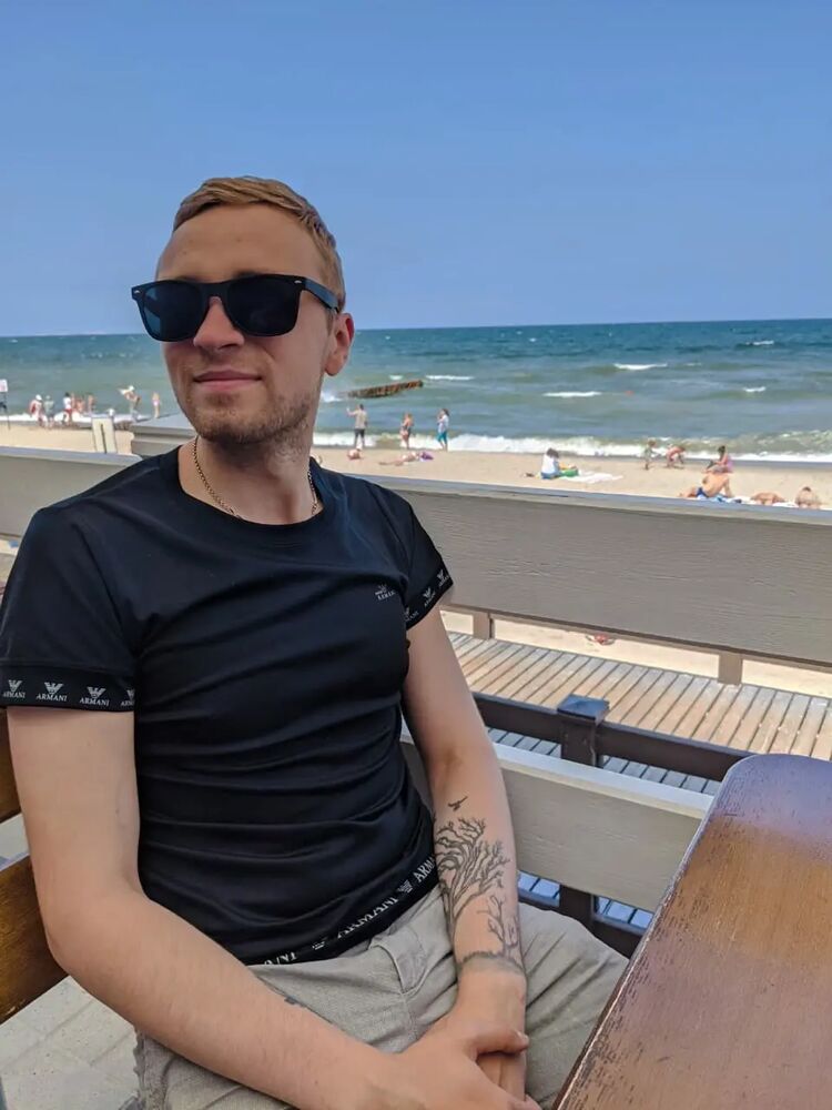  37678801  , 21 ,    -