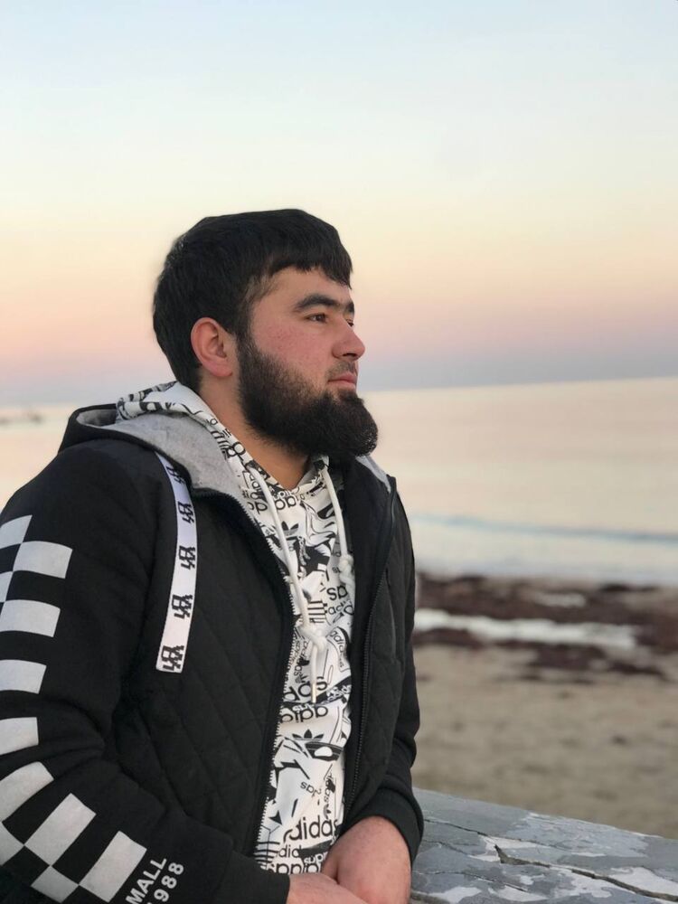  ,   Ali, 24 ,   ,   