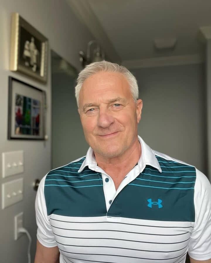  52007581  Alexander, 66 ,    -