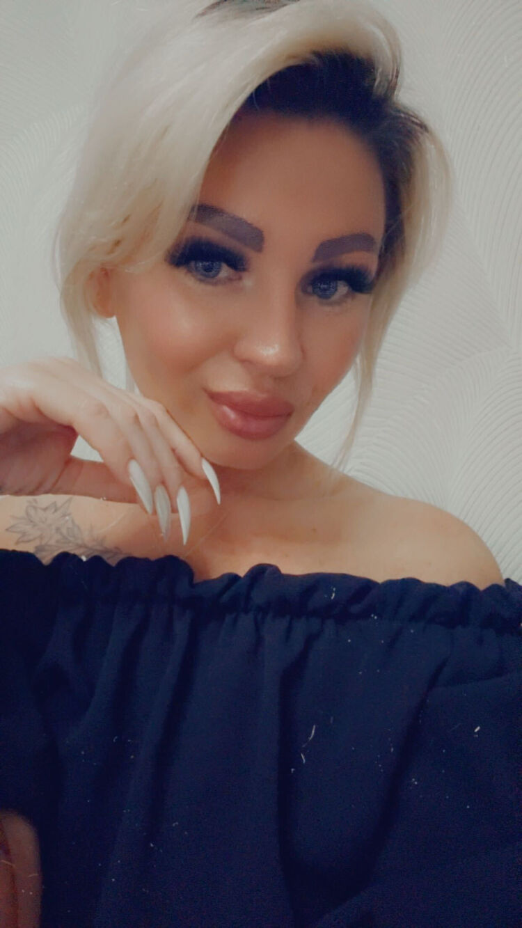  54037931  Elena, 39 ,    --