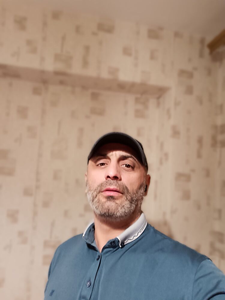 41043881  Ismail, 38 ,    