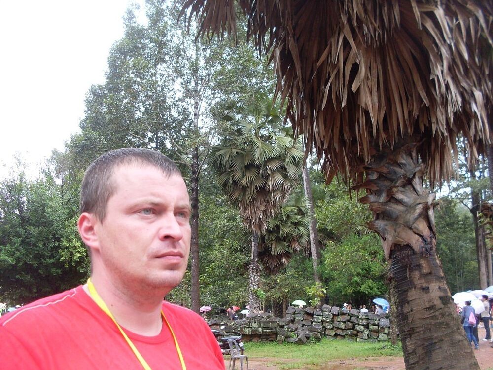  15927751  Igor, 47 ,    