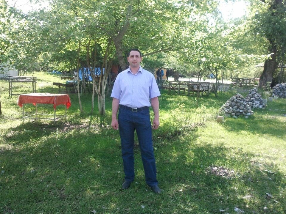  4426951  Vuqar, 40 ,    