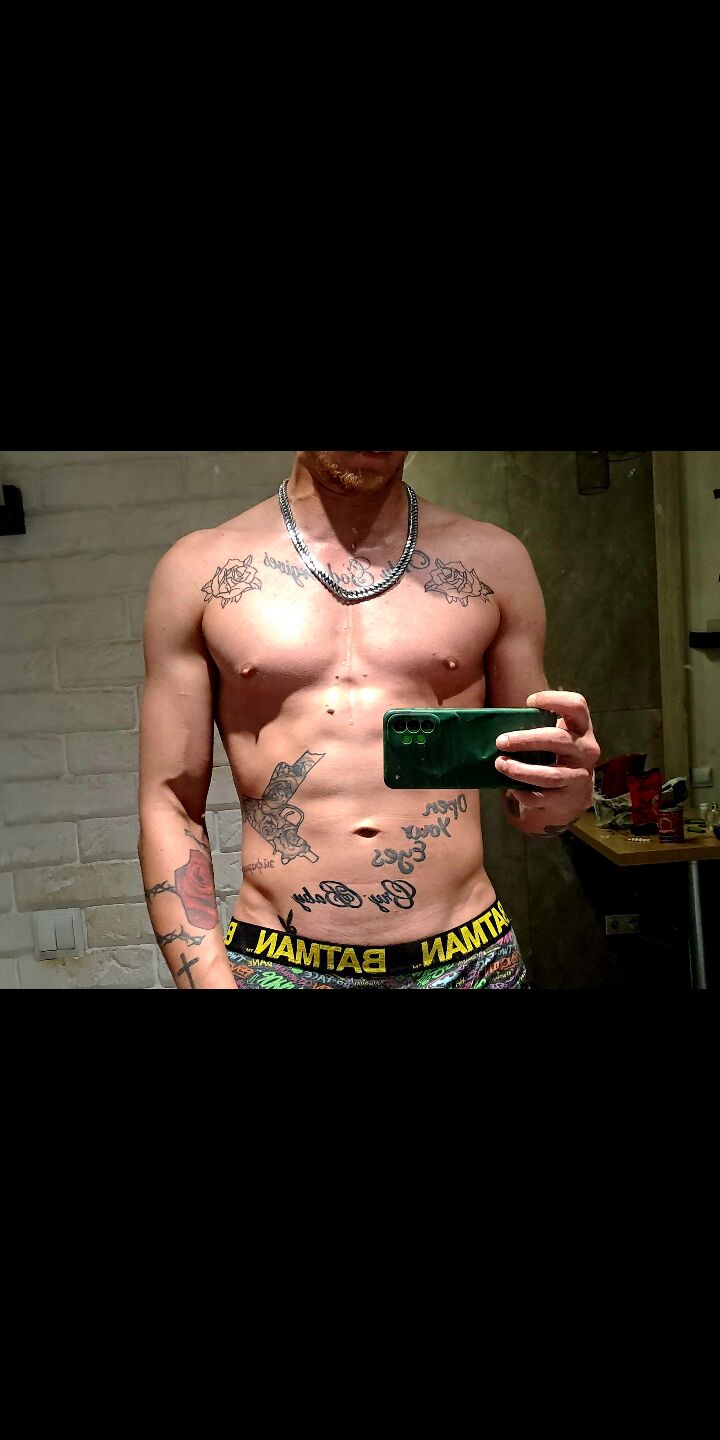  51945191  Aleks, 21 ,    