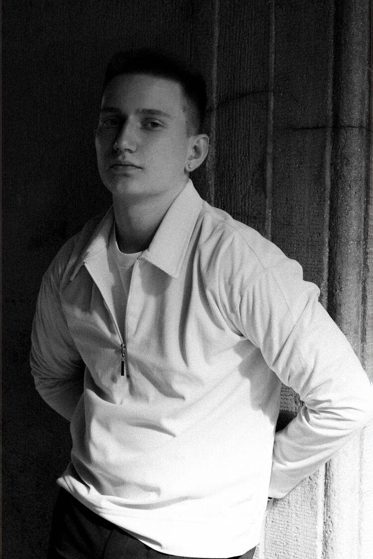  53195071  Aleksey, 26 ,    