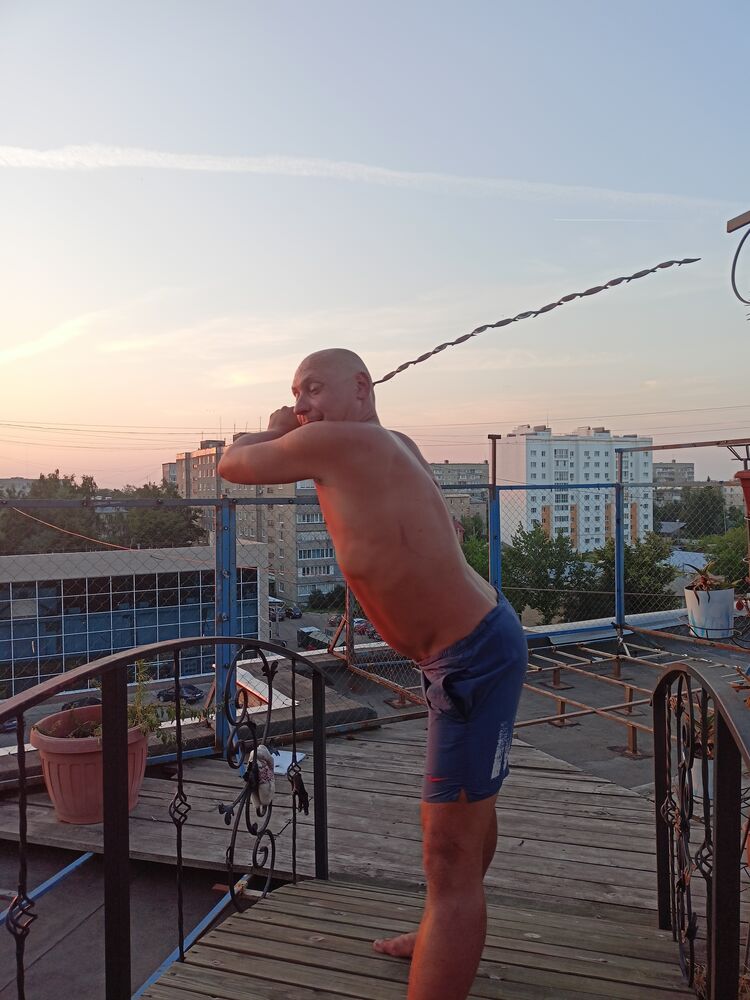  46011301  Nikolay, 40 ,    