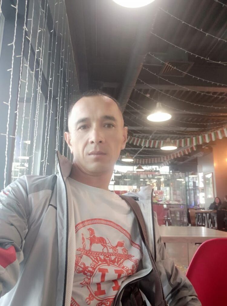  46932601  , 40 ,    