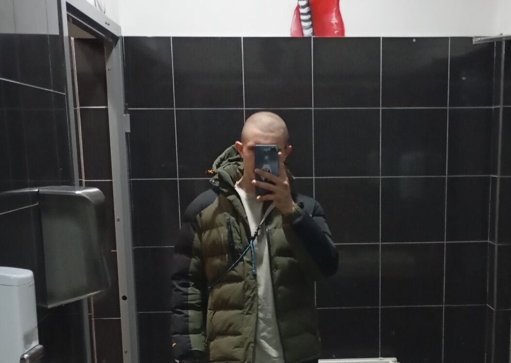  43273661  , 19 ,    