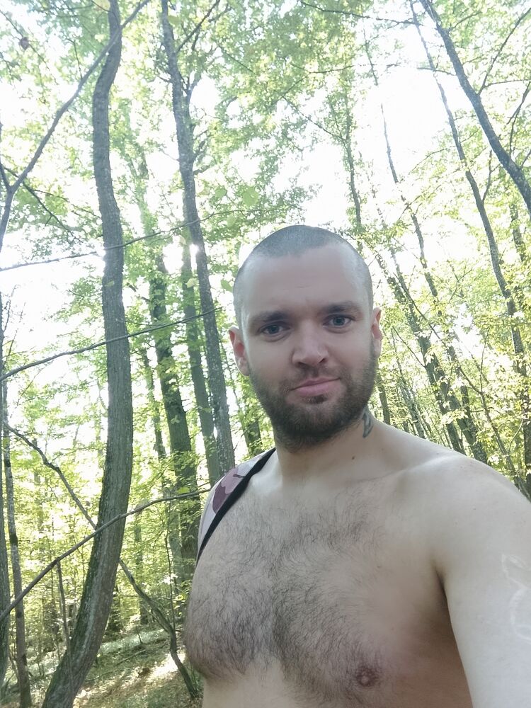  46779221  , 30 ,    