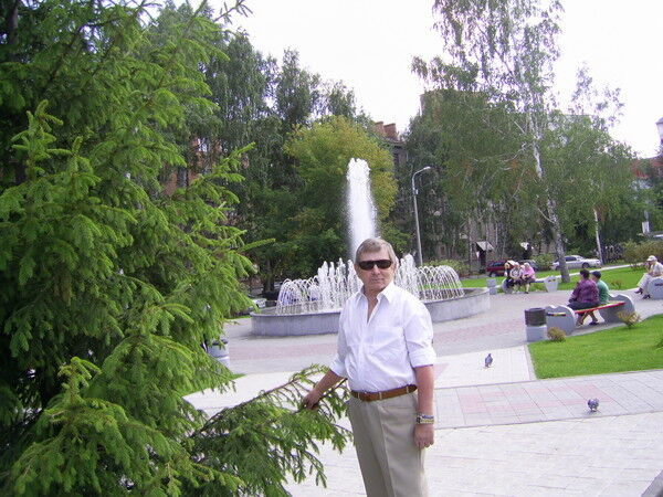  7987221  Alex, 77 ,    
