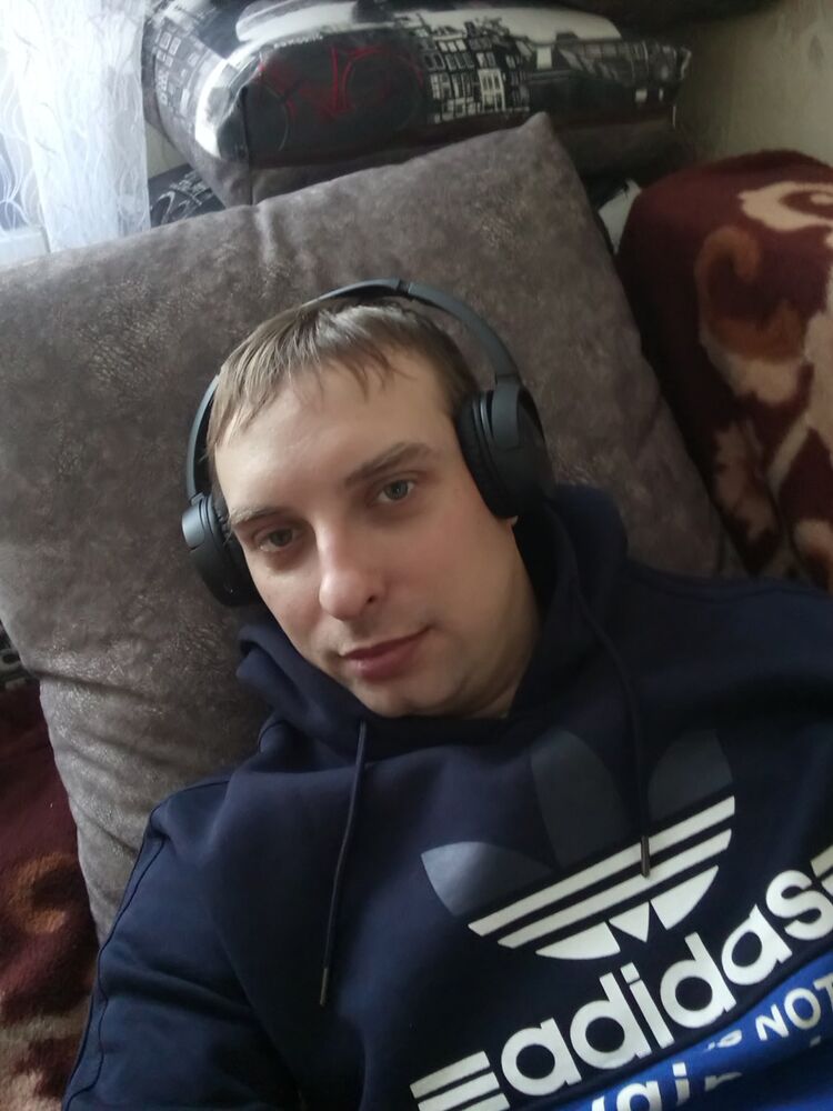  ,   Sasha, 38 ,   