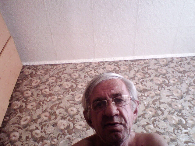  10096021  Iurij, 68 ,    