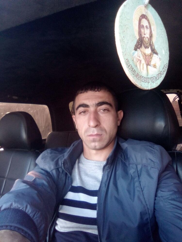  14228721  Lev, 32 ,    