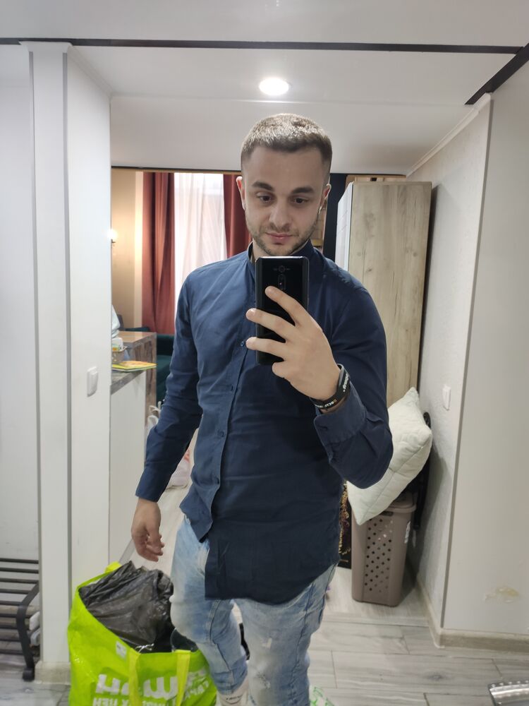  34705631  David, 35 ,    