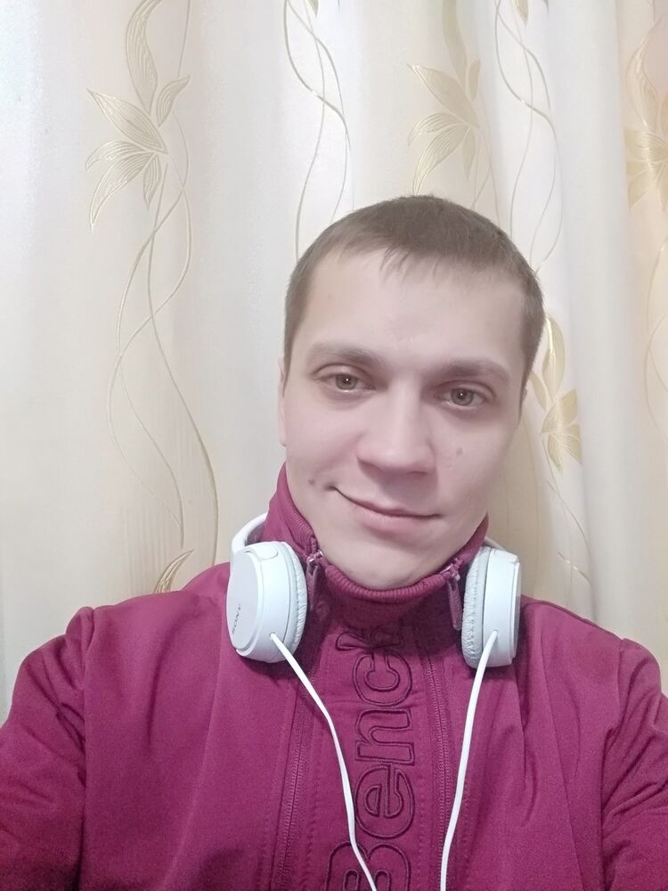 ,   Denis, 37 ,   ,   , c 
