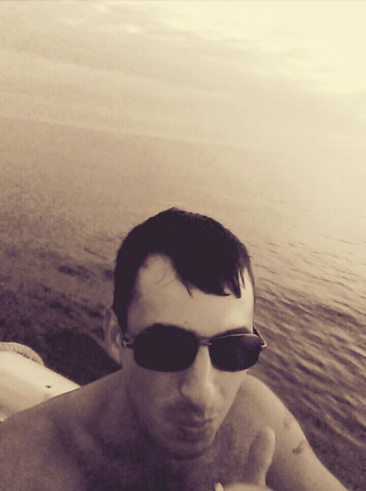  ,   Vrej, 37 ,   ,   , c 