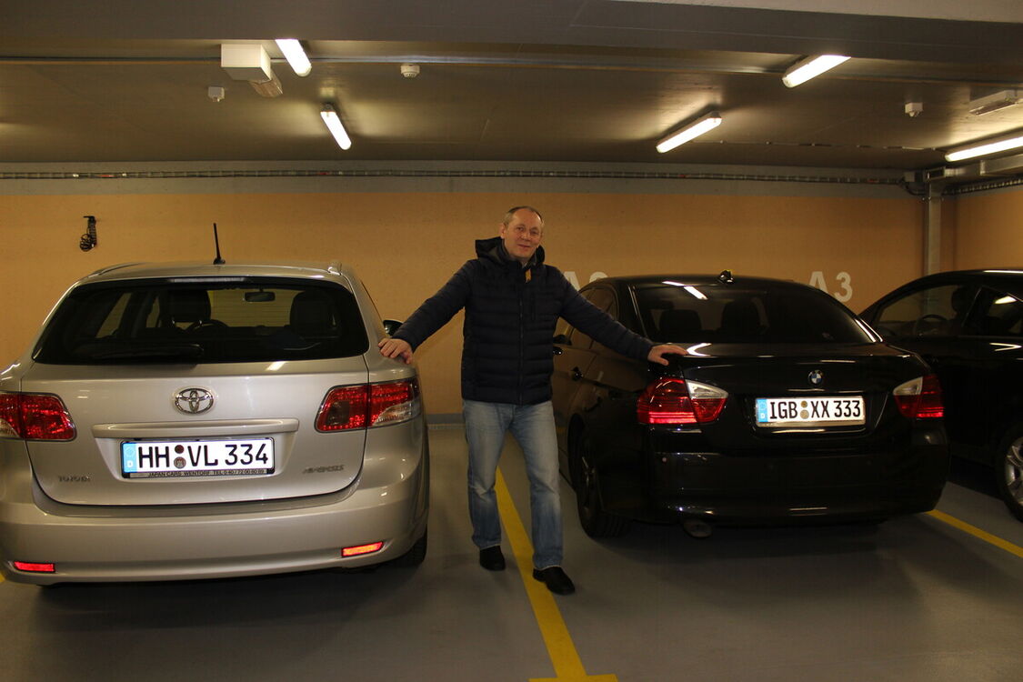  ,   Viktor, 71 ,   ,   , c 