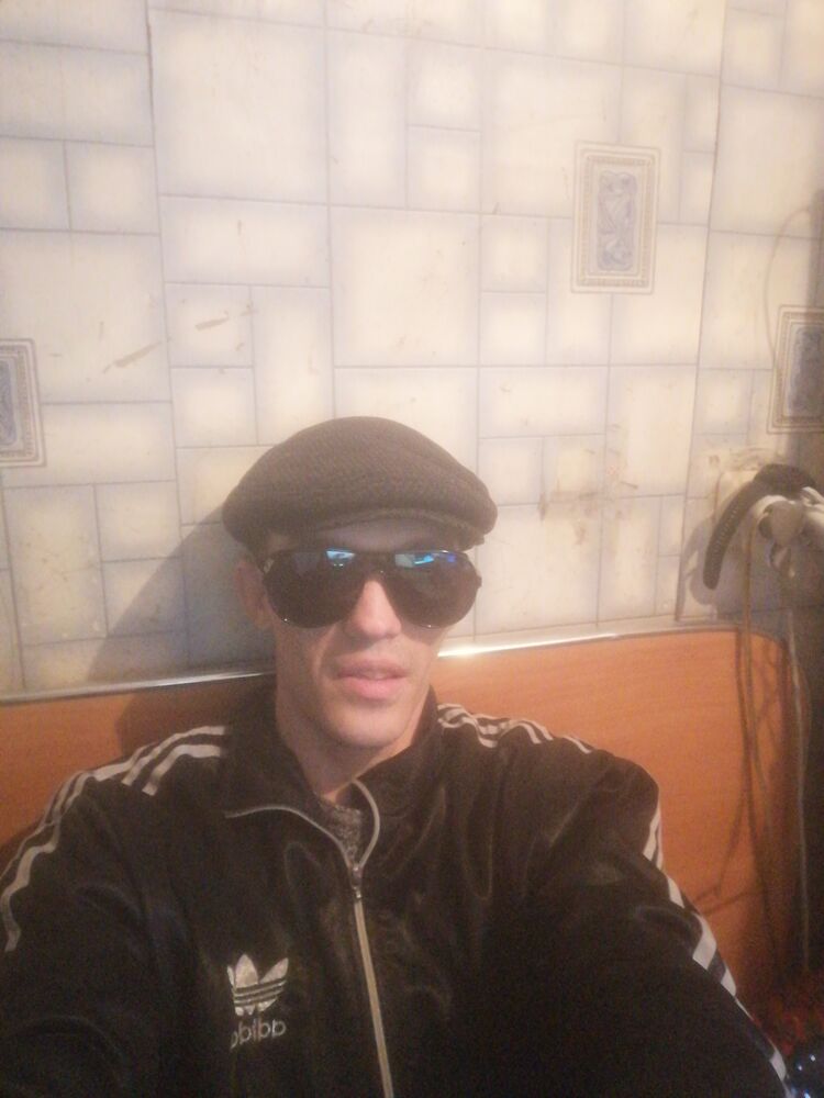  32054011  VoVa Batin, 30 ,    