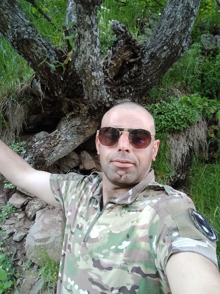  ,   VAHAN, 32 ,   ,   