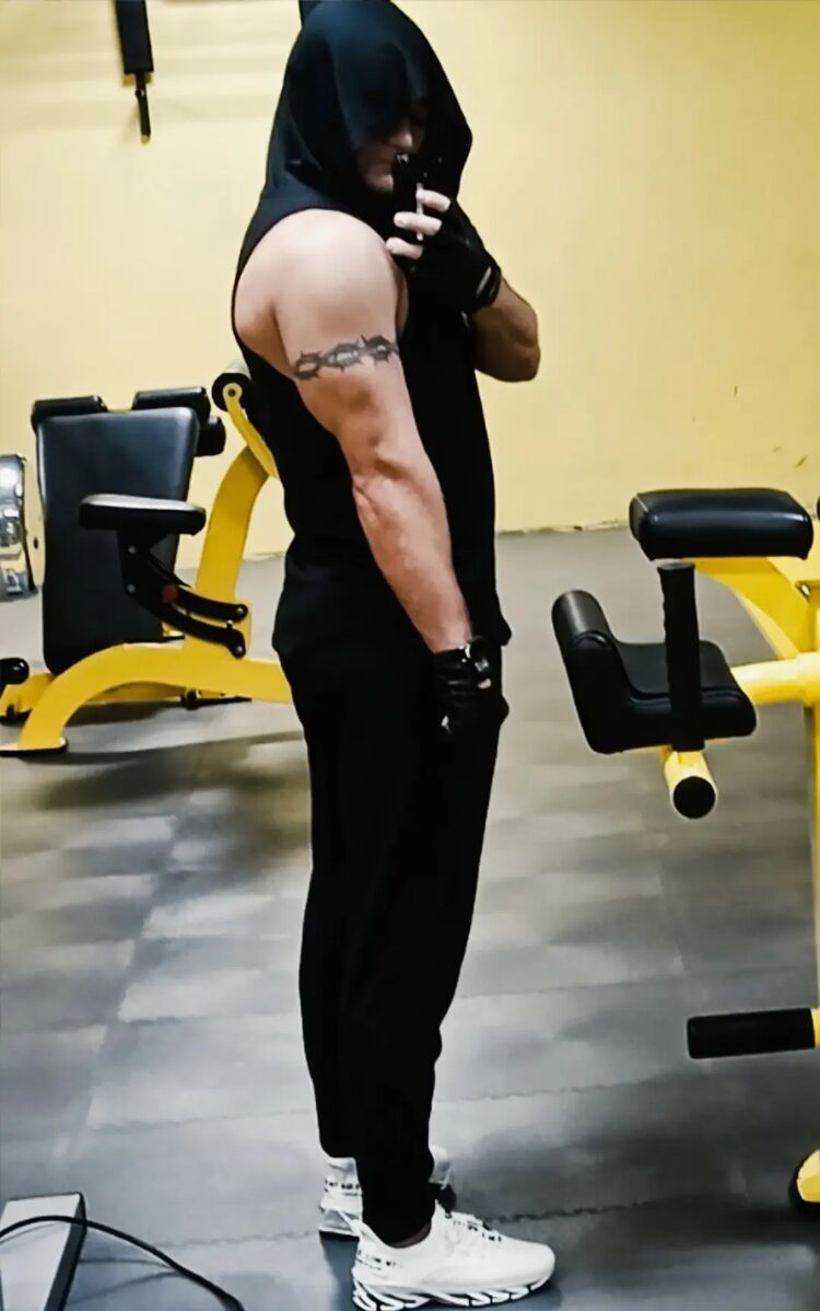  43352891  Vitaly, 31 ,    