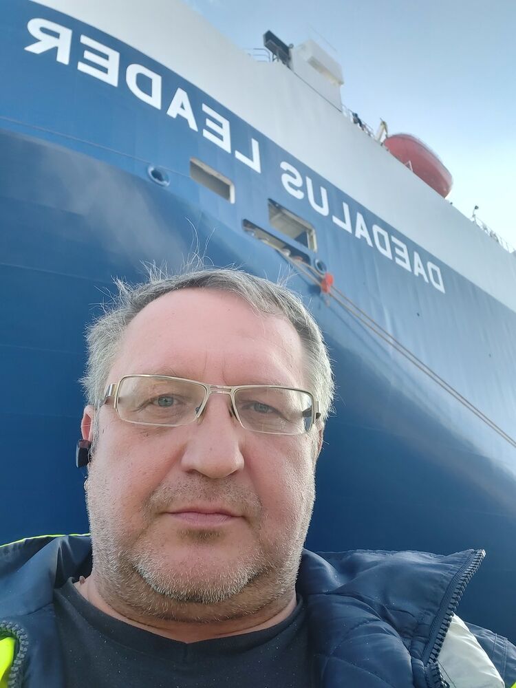  18143461  Rajmund, 51 ,    