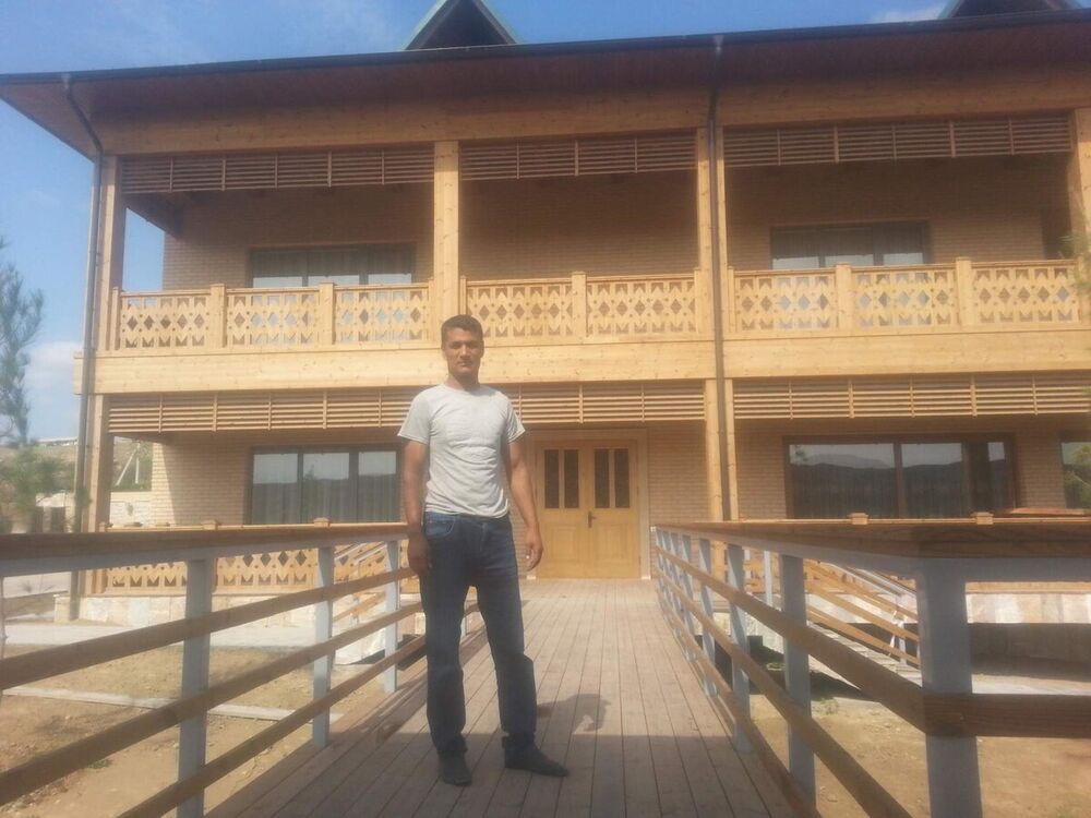  ,   Boburshoh, 40 ,   ,   , c 