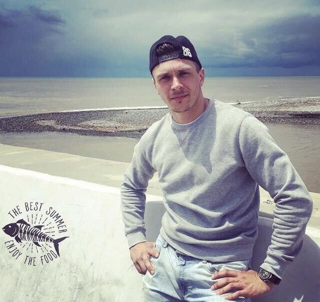  ,   Yuriy, 31 ,   ,   , 