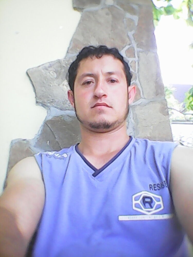  7635491  Kamil, 37 ,    