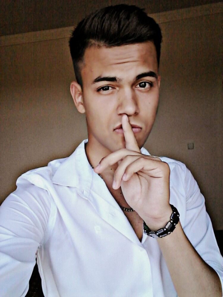  24535511  Bayram, 23 ,    