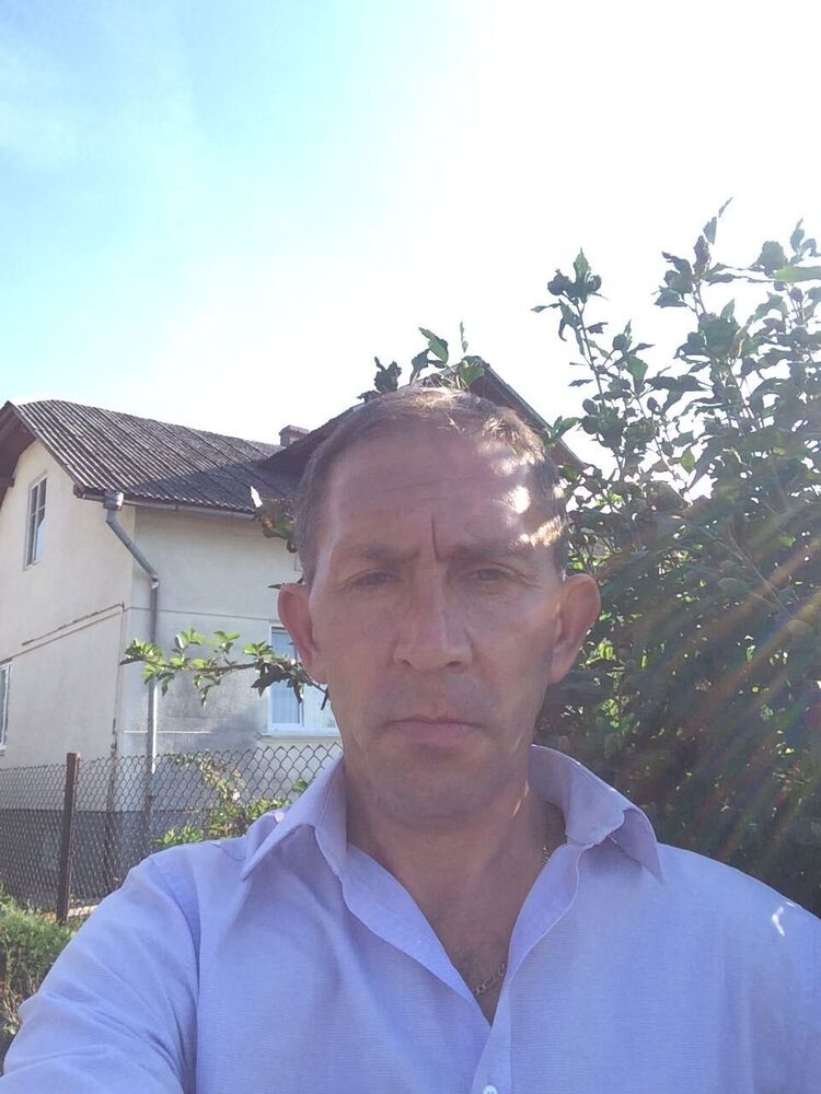  40491351  Igor, 49 ,    