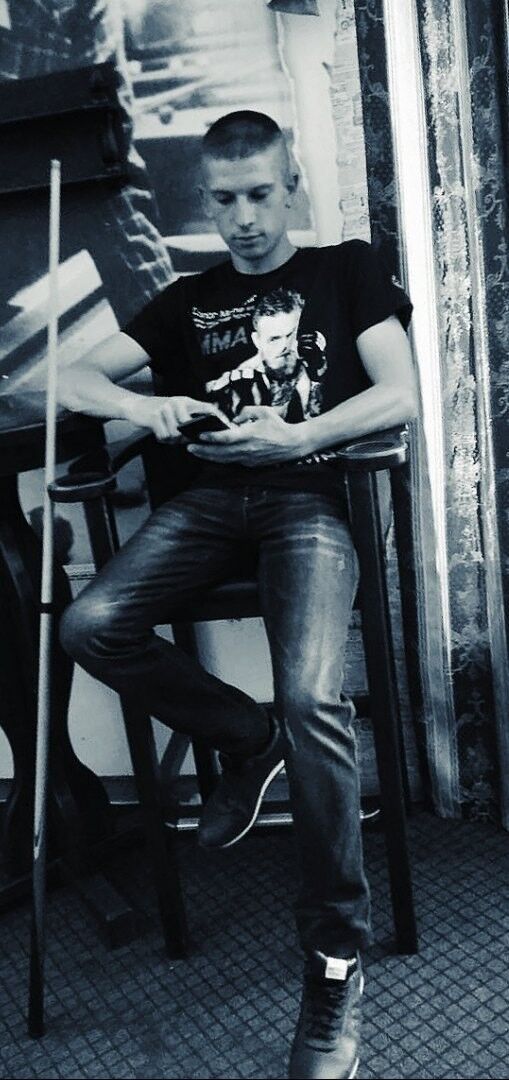  ,   Eduard, 31 ,   