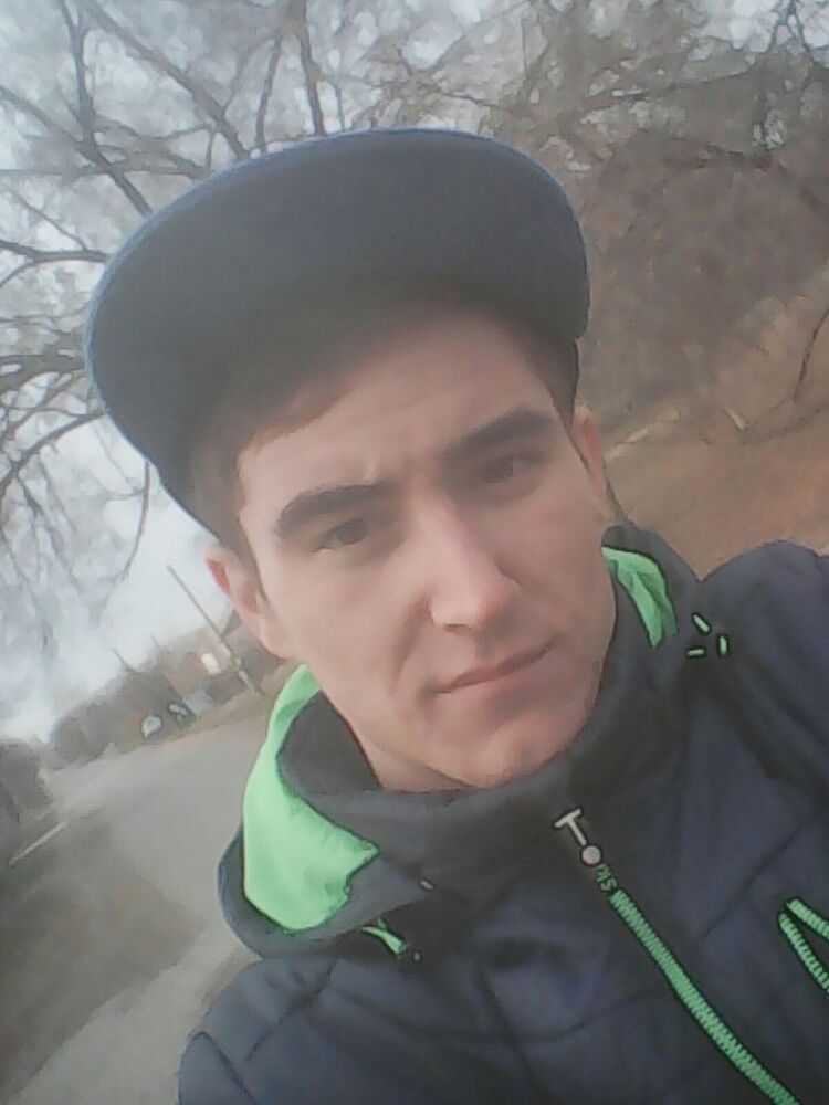  ,   Oleg, 27 ,   