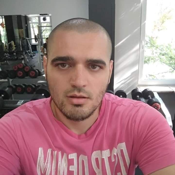  16500031  Vladimir, 41 ,    