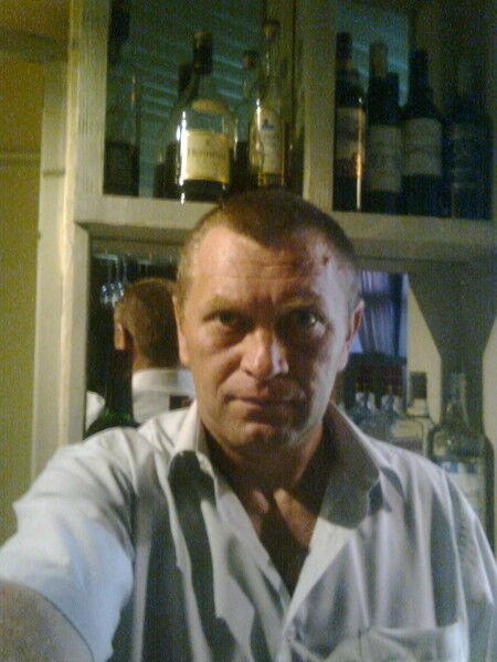  7172241  Aleks, 54 ,    