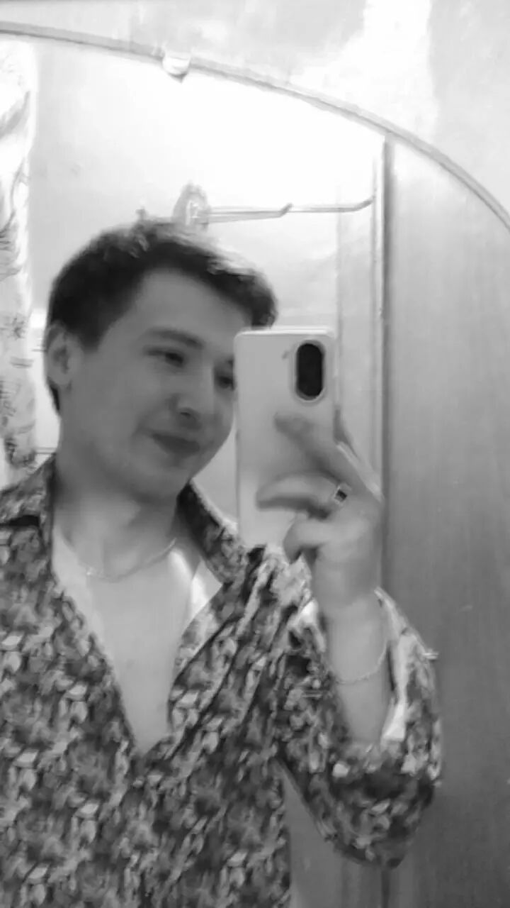  52643421  Diyorbek, 20 ,    