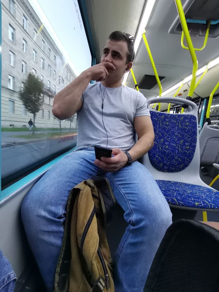  42879861  , 31 ,    -