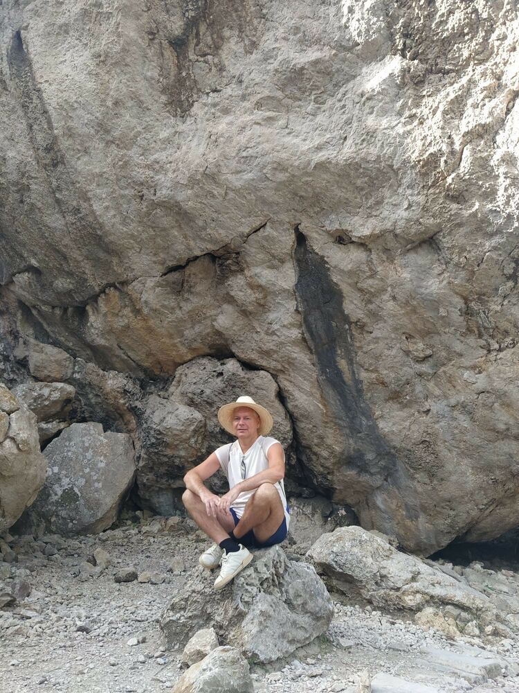  52409721  , 62 ,    -