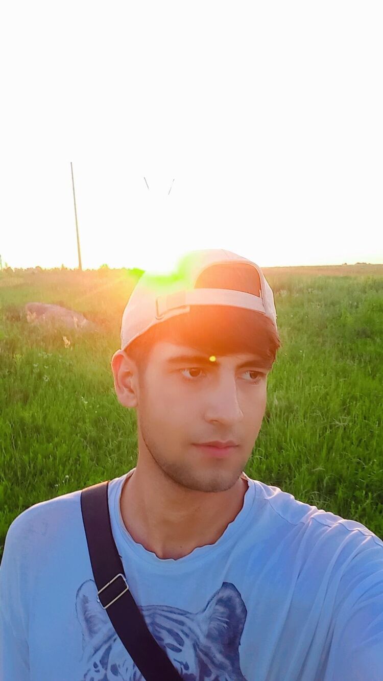  46074181  , 21 ,    