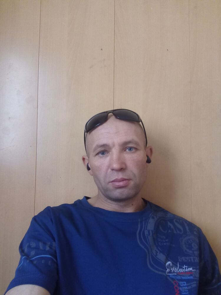  51726051  Sergey, 37 ,    